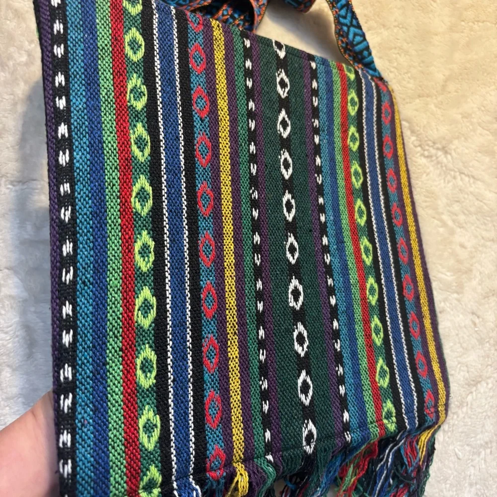 NEW Crossbody Bag Black Fabric Floral Embroidered Boho Wood Beads Fringe NWT - Picture 9 of 16